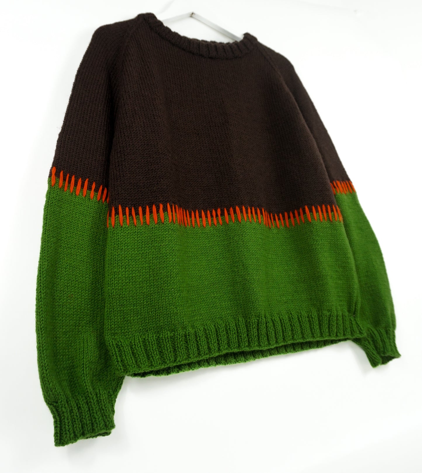 Brown Green pure wool jumper with medium fit. Crop fit, Box fit and hand knitted